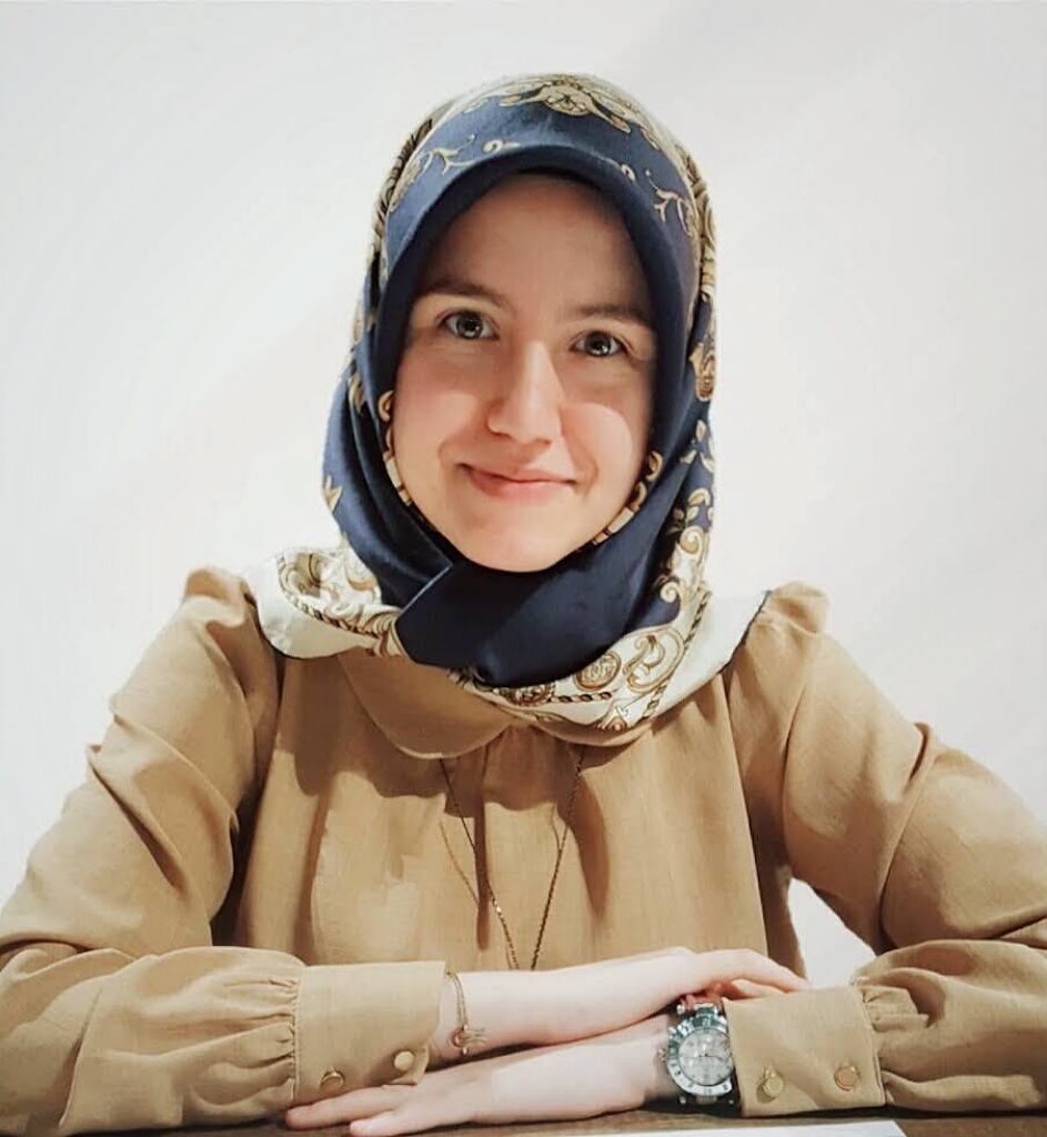 Esra Ayan